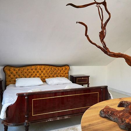 Sweet Vibe Hotel Almaty Eksteriør billede